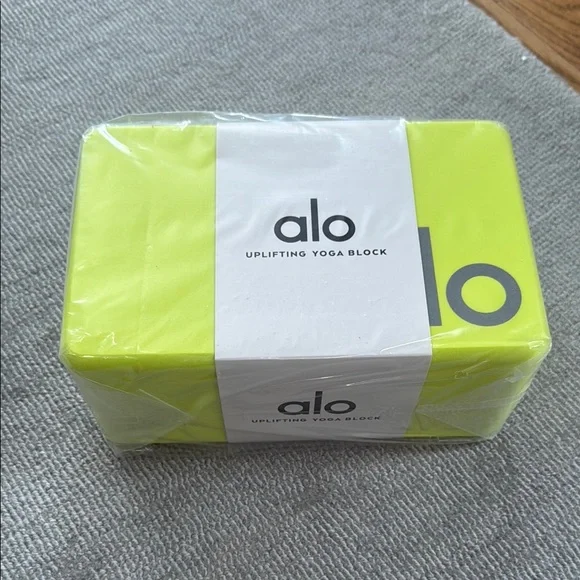 ALO Yoga Uplifting Yoga Block - Neon Yellow